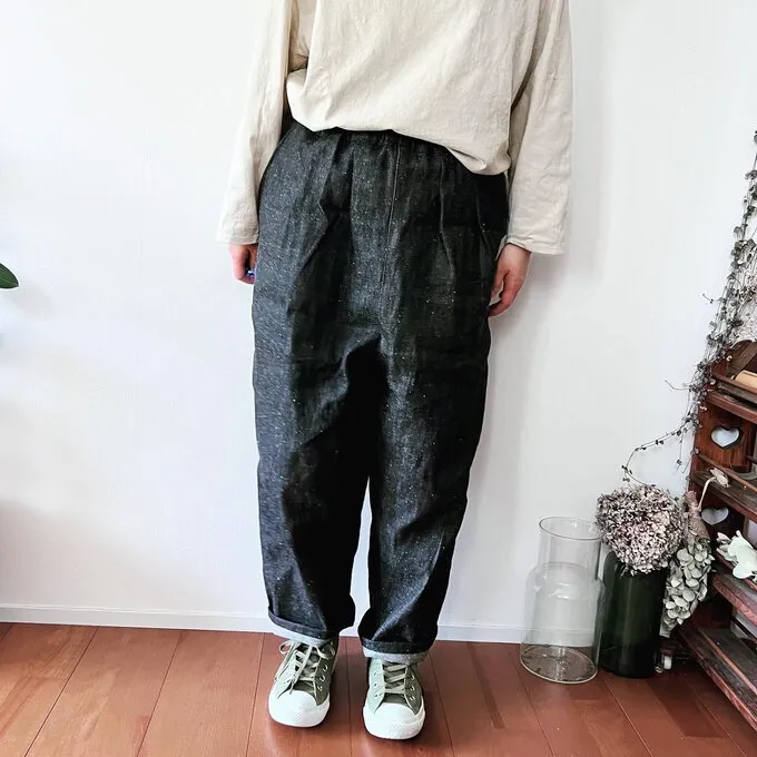 おとなサイズ『育てる綿麻デニム』タックワイドパンツ 親子コーデ